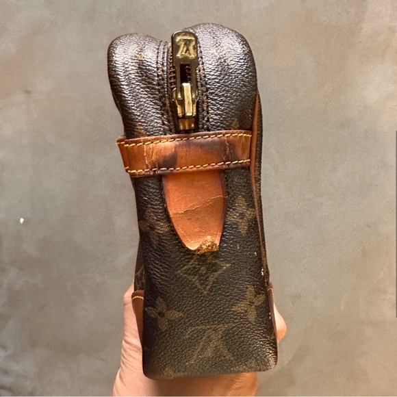 LV Louis Vuitton Pouchette Toiletry Bag - Picture 2 of 11